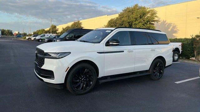 2025 Lincoln Navigator Reserve