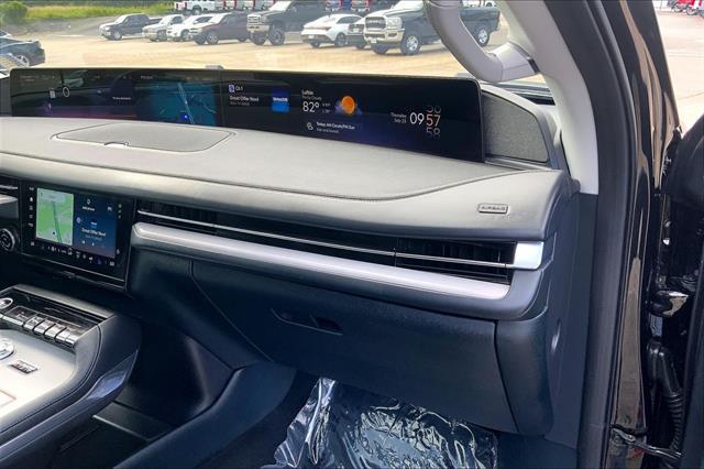 2025 Lincoln Navigator - $72,074