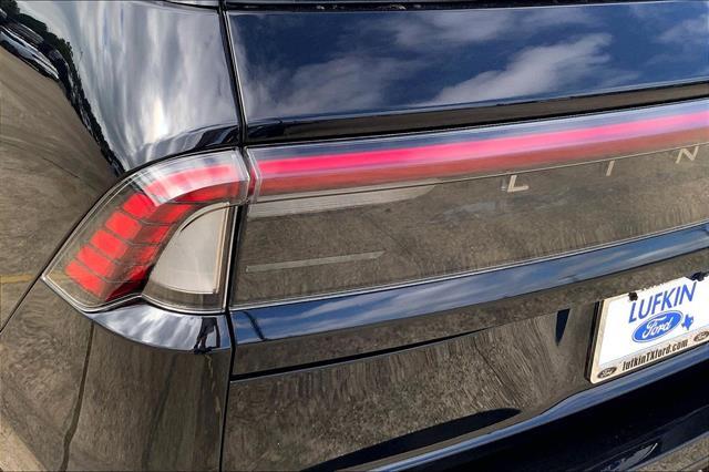 2025 Lincoln Navigator - $72,074