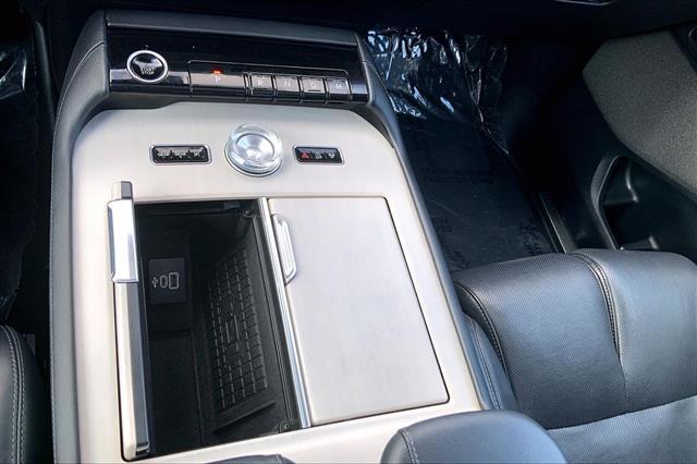2025 Lincoln Navigator - $72,074