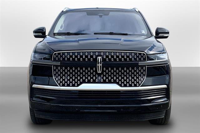 2025 Lincoln Navigator - $72,074