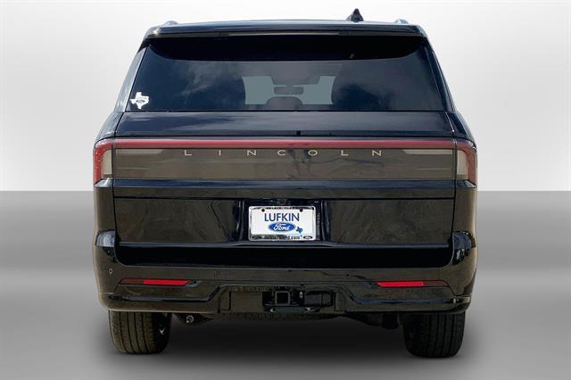 2025 Lincoln Navigator - $72,074