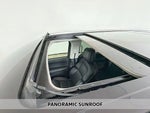 2025 Navigator Thumbnail 5