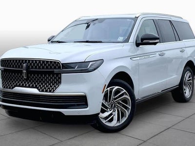Photo of a 2025 Lincoln Navigator 4X4 Reserve 4DR SUV for sale