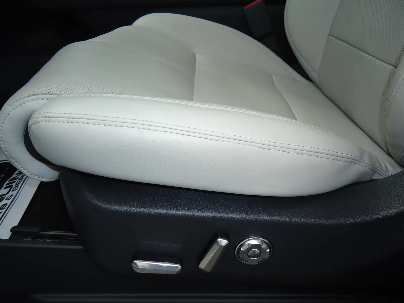 2026 Lincoln Navigator - $94,900