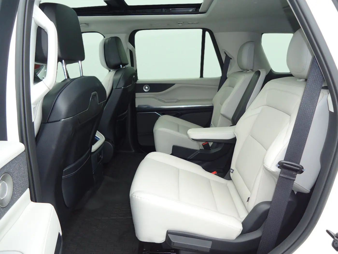 2026 Lincoln Navigator - $94,900