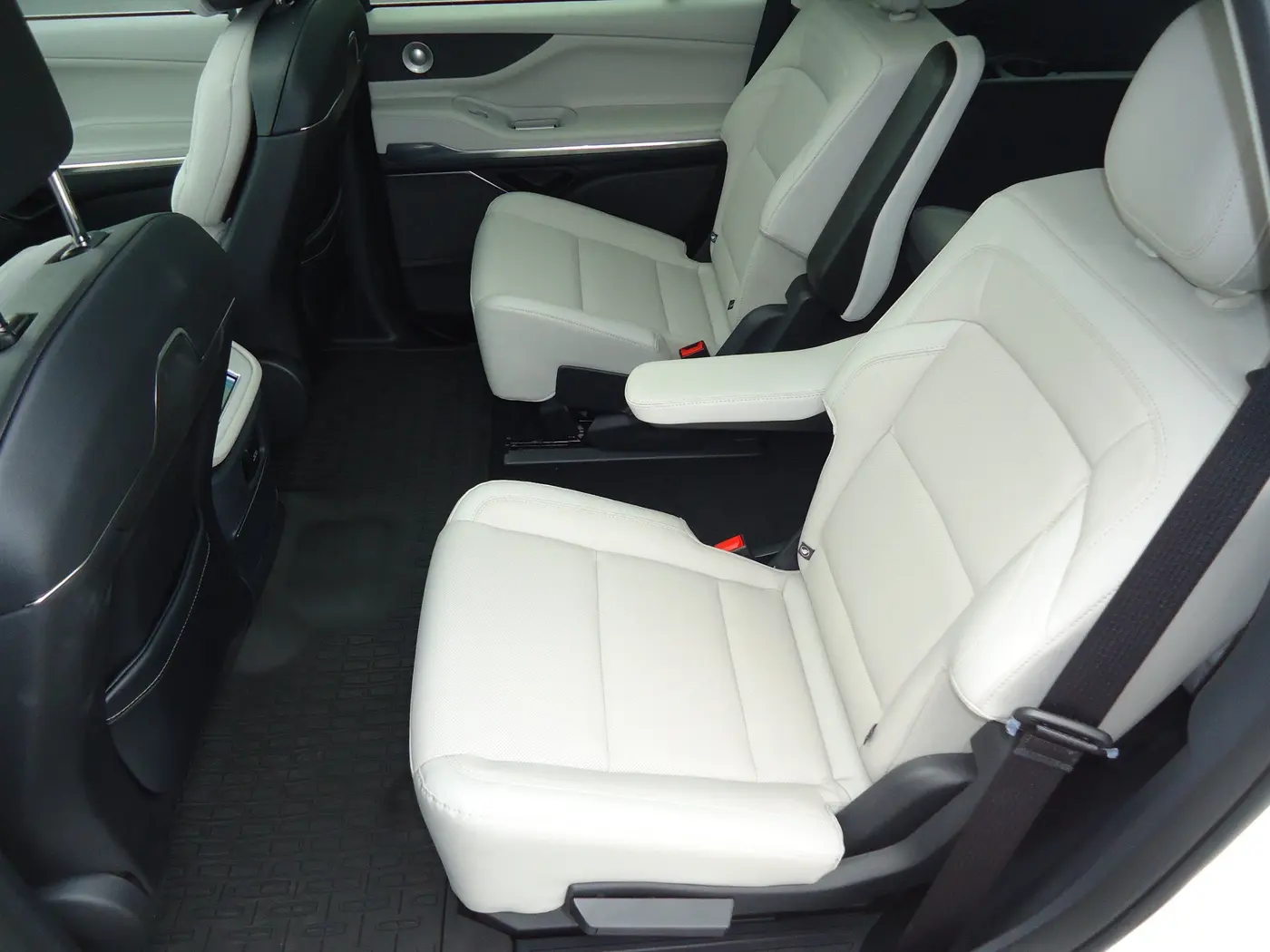 2026 Lincoln Navigator - $94,900