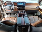 2023 Navigator Thumbnail 4