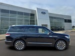 2023 Navigator Thumbnail 12