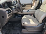 2023 Navigator Thumbnail 7