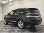 2023 Navigator Thumbnail 6