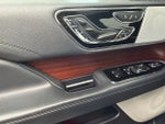 2023 Navigator Thumbnail 36