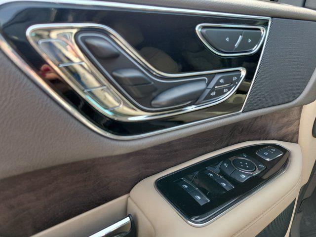 2024 Lincoln Navigator - $70,789