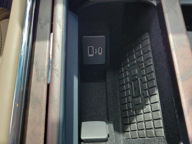 2024 Lincoln Navigator - $70,789