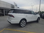 2025 Navigator Thumbnail 5