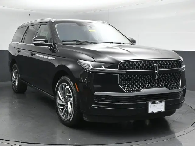2025 Lincoln Navigator - $79,900