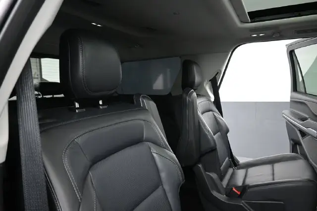 2025 Lincoln Navigator - $79,900