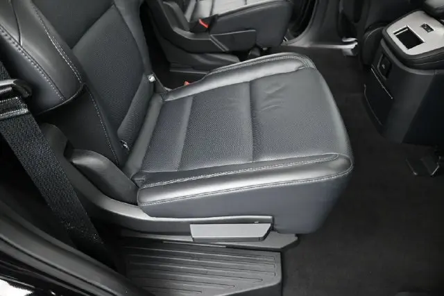 2025 Lincoln Navigator - $79,900