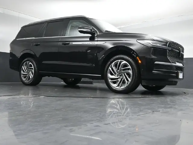 2025 Lincoln Navigator - $79,900