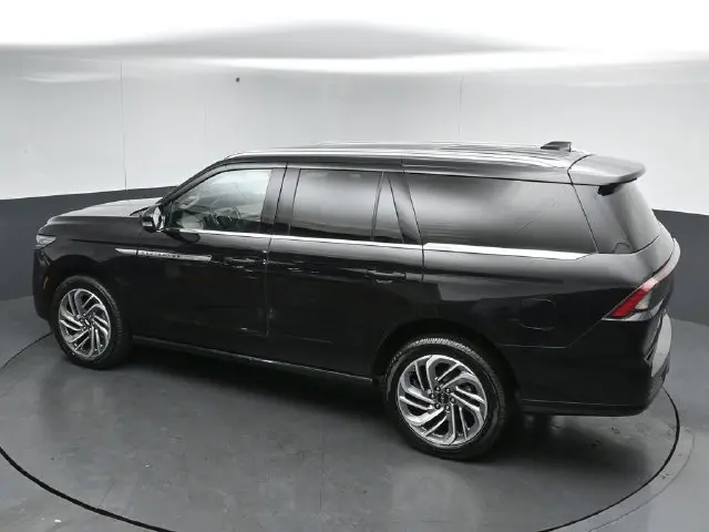 2025 Lincoln Navigator - $79,900