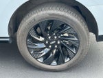 2025 Navigator Thumbnail 7