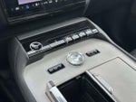 2025 Navigator Thumbnail 18