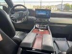 2023 Navigator Thumbnail 10