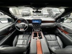 2024 Navigator Thumbnail 16