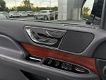 2024 Navigator Thumbnail 32