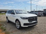 2025 Navigator Thumbnail 7