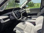 2025 Navigator Thumbnail 9