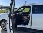 2025 Navigator Thumbnail 5