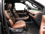 2025 Navigator Thumbnail 18