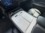 2025 Navigator Thumbnail 3