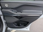 2025 Navigator Thumbnail 34