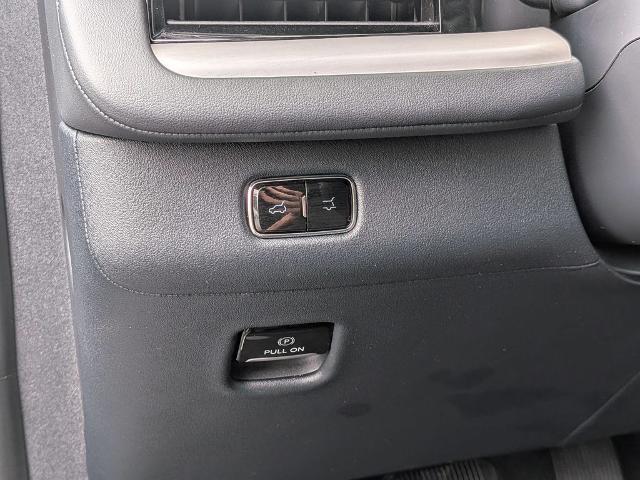 2025 Lincoln Navigator - $77,638