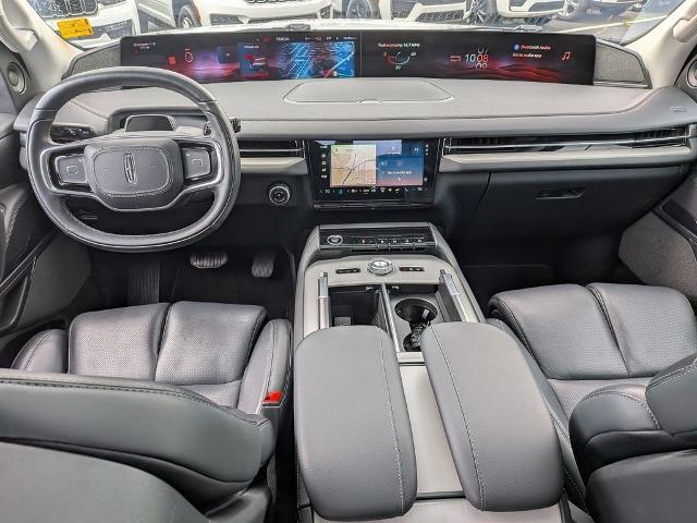 2025 Lincoln Navigator - $77,638