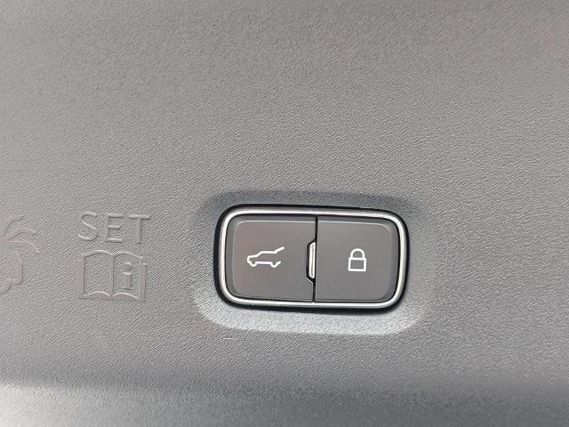 2025 Lincoln Navigator - $77,638