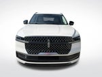 2026 Navigator Thumbnail 3