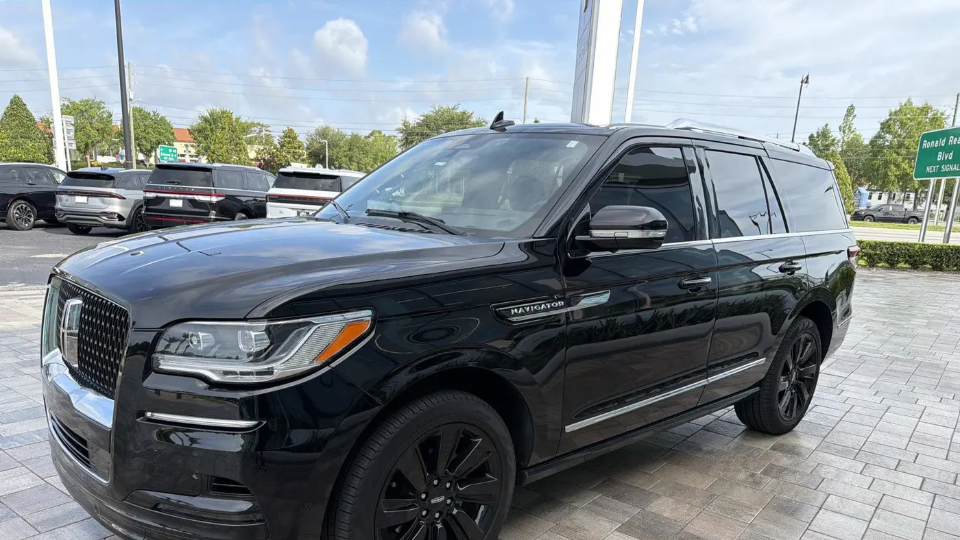 2023 Lincoln Navigator Reserve