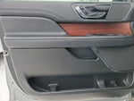 2023 Navigator Thumbnail 9