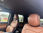 2023 Navigator Thumbnail 10