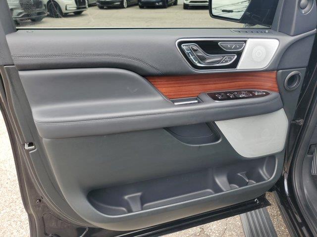 2024 Lincoln Navigator - $71,995