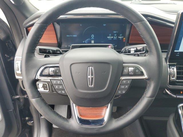 2024 Lincoln Navigator - $71,995