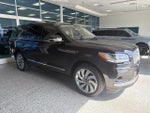 2024 Navigator Thumbnail 3