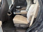 2024 Navigator Thumbnail 12