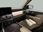 2024 Navigator Thumbnail 23