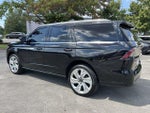 2025 Navigator Thumbnail 7