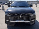 2025 Navigator Thumbnail 3