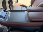 2025 Navigator Thumbnail 36
